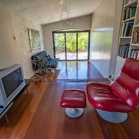 Villa Sleeps 8 With Pool Air Con And Wifi *