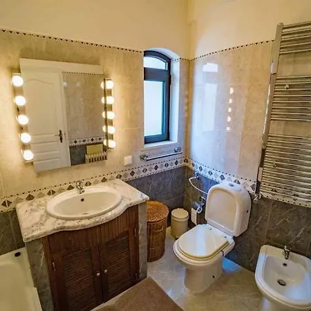 Sleeps 8 With Pool Air Con And Wifi Villa *